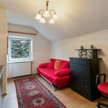 Lively Holiday Home In Wien With Private Garden Экстерьер фото