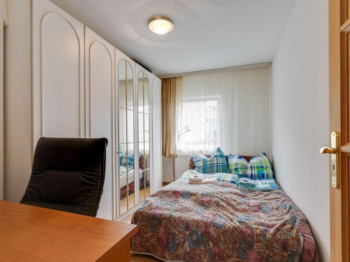 Lively Holiday Home In Wien With Private Garden Экстерьер фото
